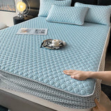 elvesmall  -  Simple Thicken Latex Summer Mat for Bed High-quality Cool Feeling Fabric Fitted Bed Sheet Set Queen Breathable Ice Silk Bed Mats