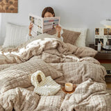 elvesmall High-end Autumn Winter Queen Bedding Set Soft Warm Artificial Rabbit Velvet Bed Set Cozy King Size Duvet Cover Set with Sheets