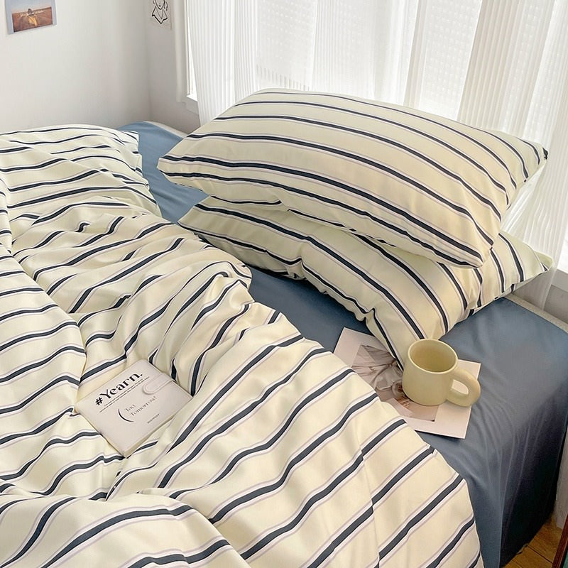 elvesmall Blue Striped Minimalist Bedding Set