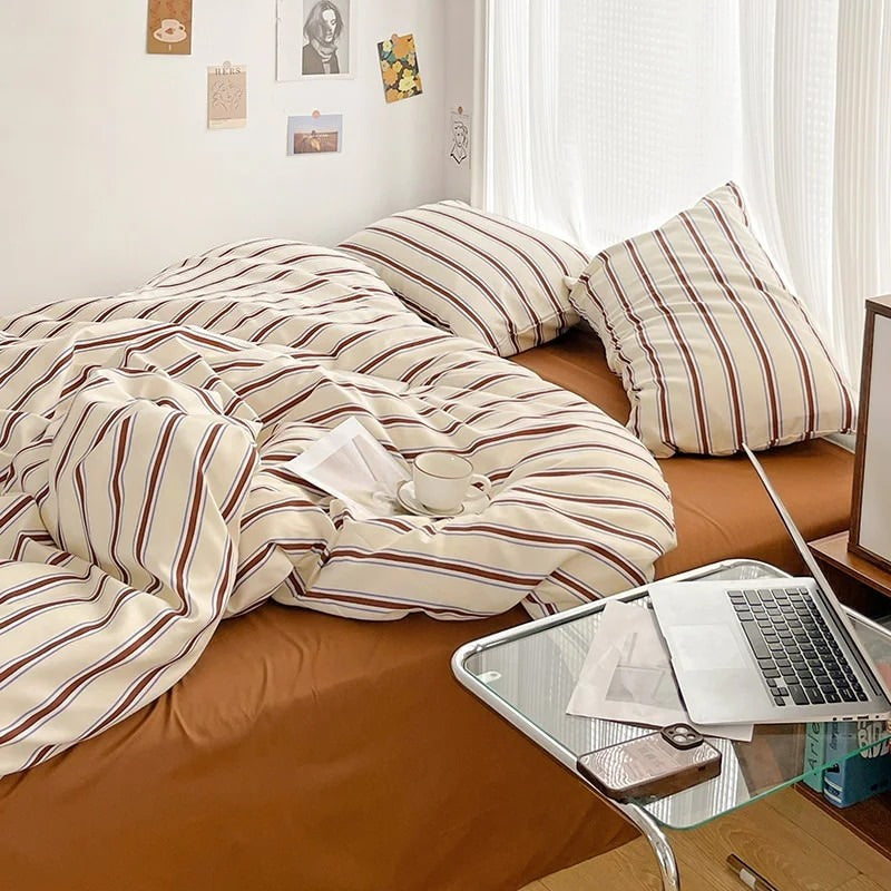 elvesmall Brown Striped Minimalist Bedding Set