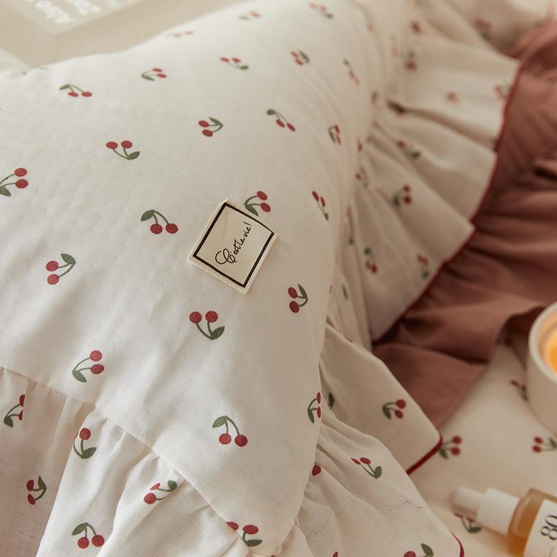 elvesmall Cottagecore Ruffled Cozy Bedsheet Set