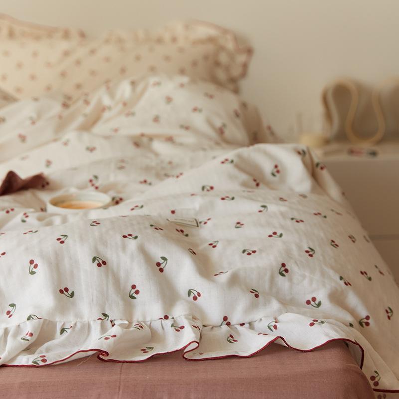 elvesmall Cottagecore Ruffled Cozy Bedsheet Set