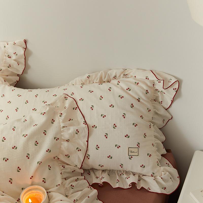 elvesmall Cottagecore Ruffled Cozy Bedsheet Set