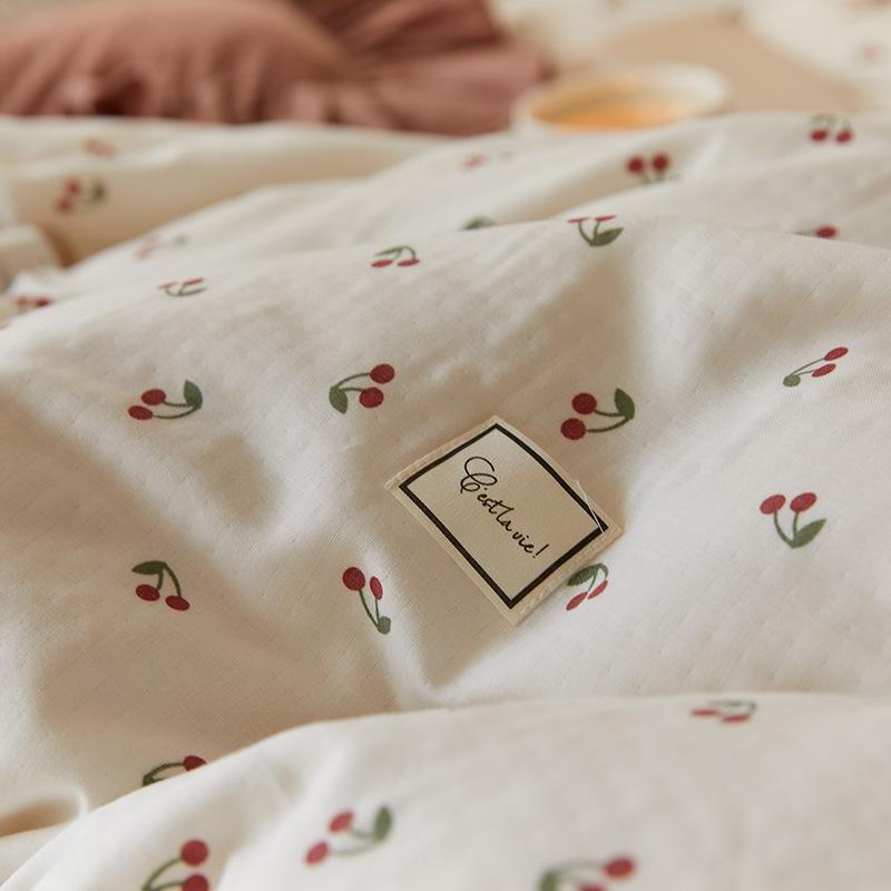 elvesmall Cottagecore Ruffled Cozy Bedsheet Set