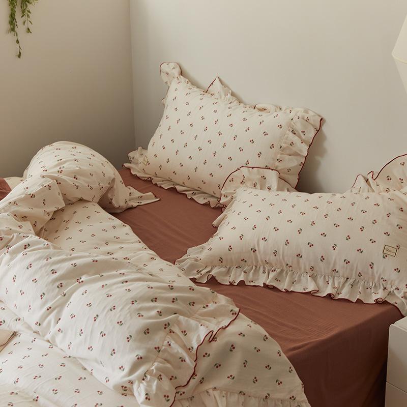 elvesmall Cottagecore Ruffled Cozy Bedsheet Set