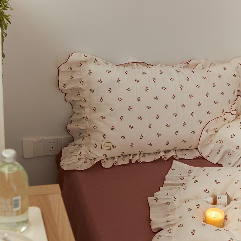 elvesmall Cottagecore Ruffled Cozy Bedsheet Set