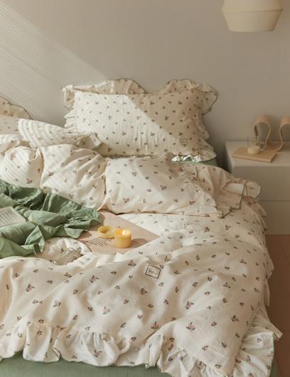 elvesmall Sage Green Cute Peach Ruffled Bedsheet Set