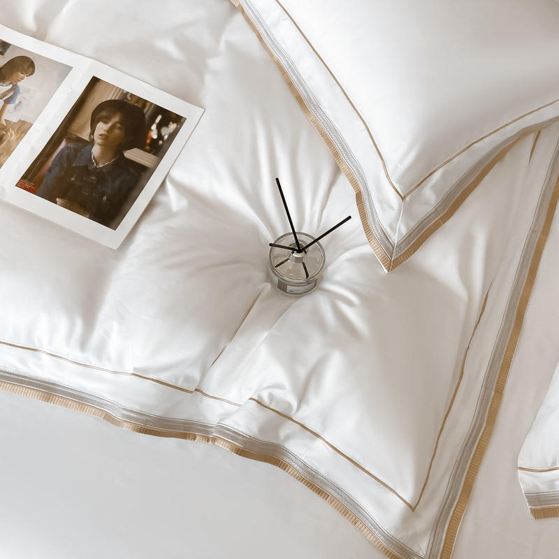 White Long-staple Cotton Embroidery Bedding Set Luxury 4pcs Solid Color Hotel Quilt/Duvet Cover Bed Sheet Linen Pillowcases